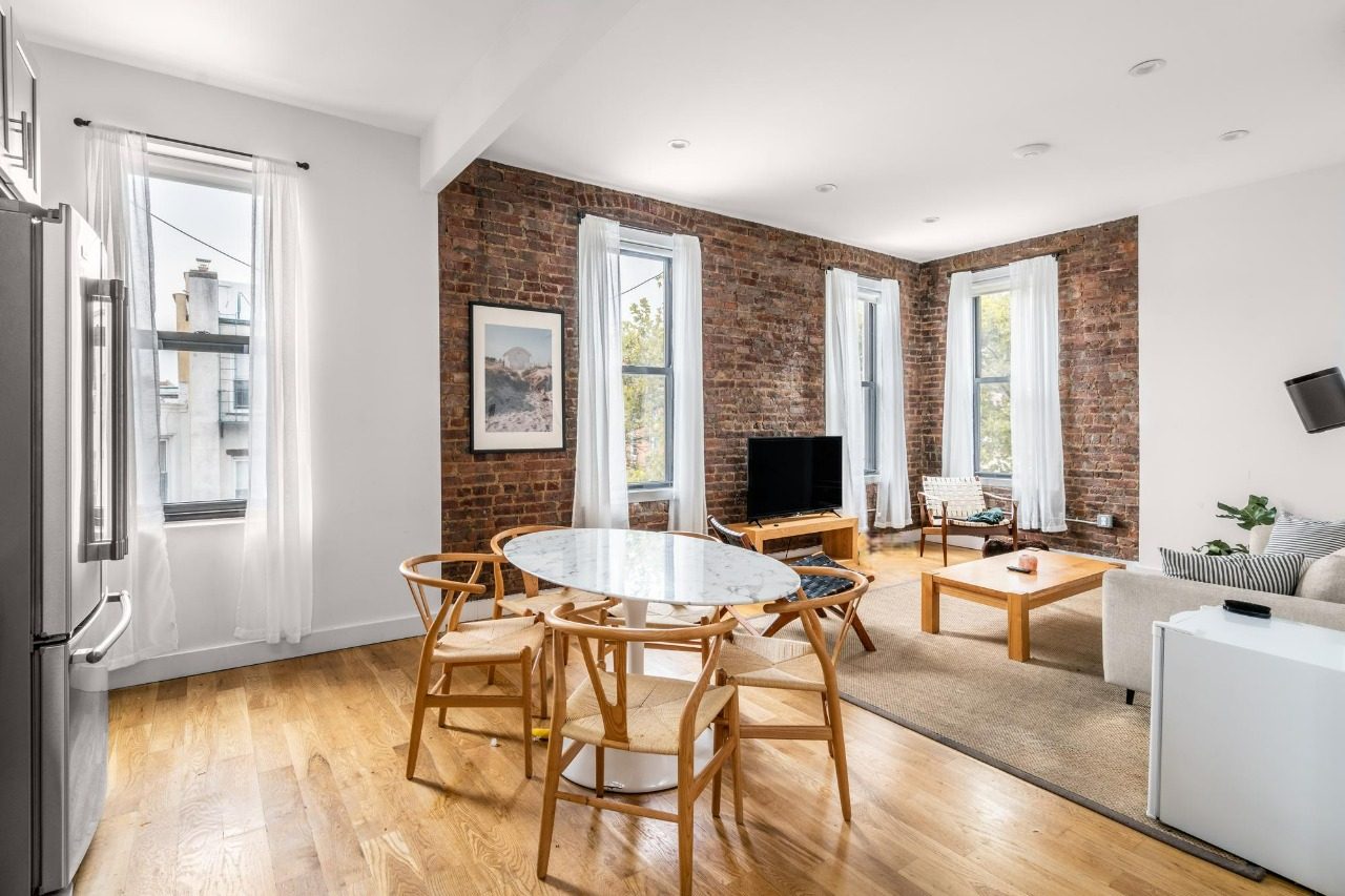 a room in Ridgewood photo 6