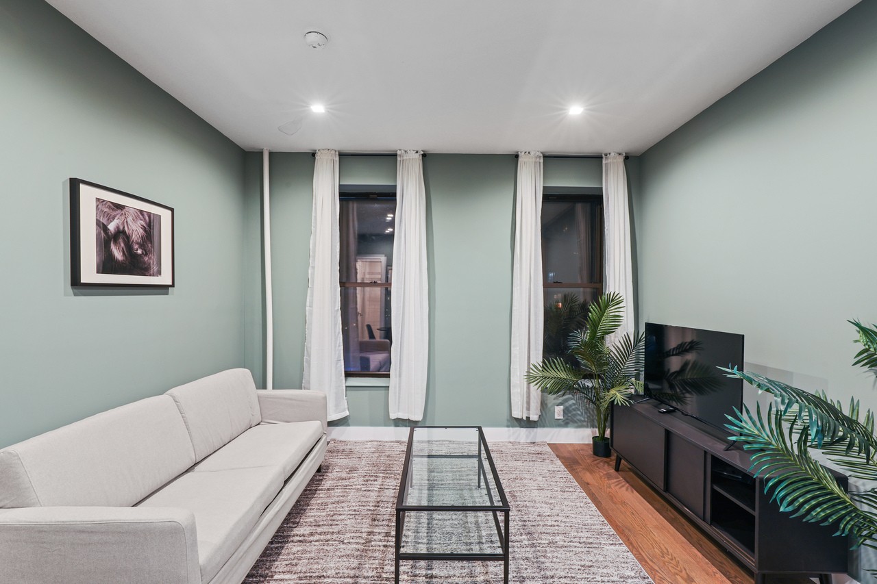 a room in Harlem photo 3