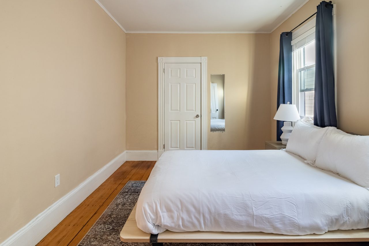 a room in Jamaica Plain photo 2