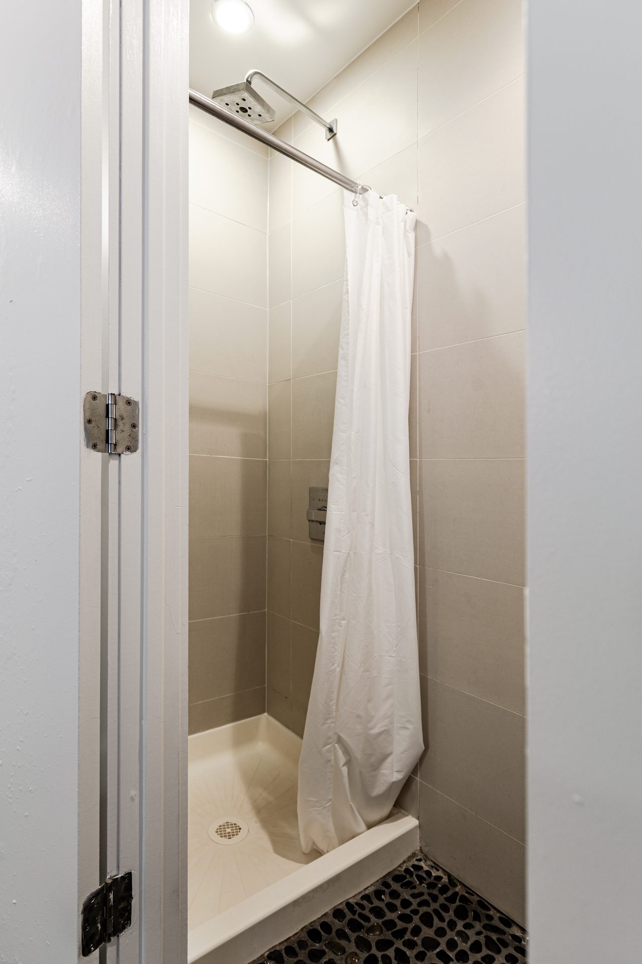 a room in Crown Heights photo 9