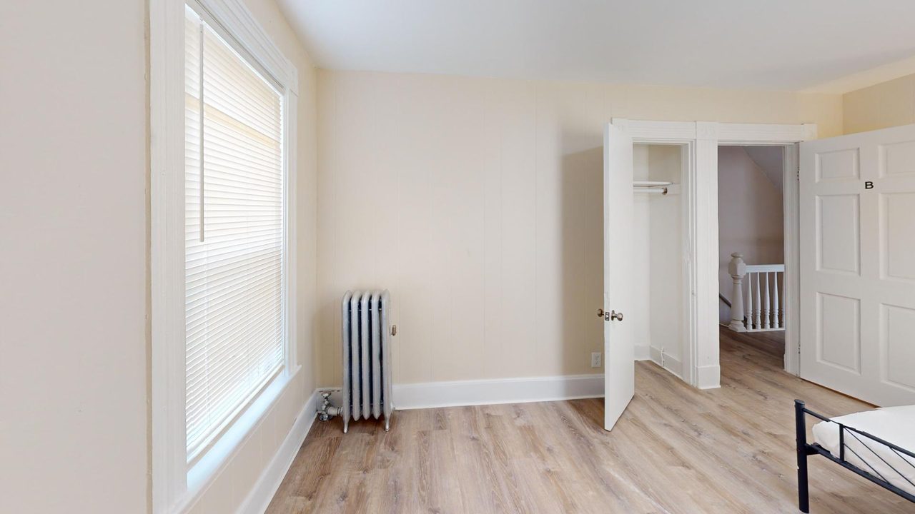 private room in Allston photo 3