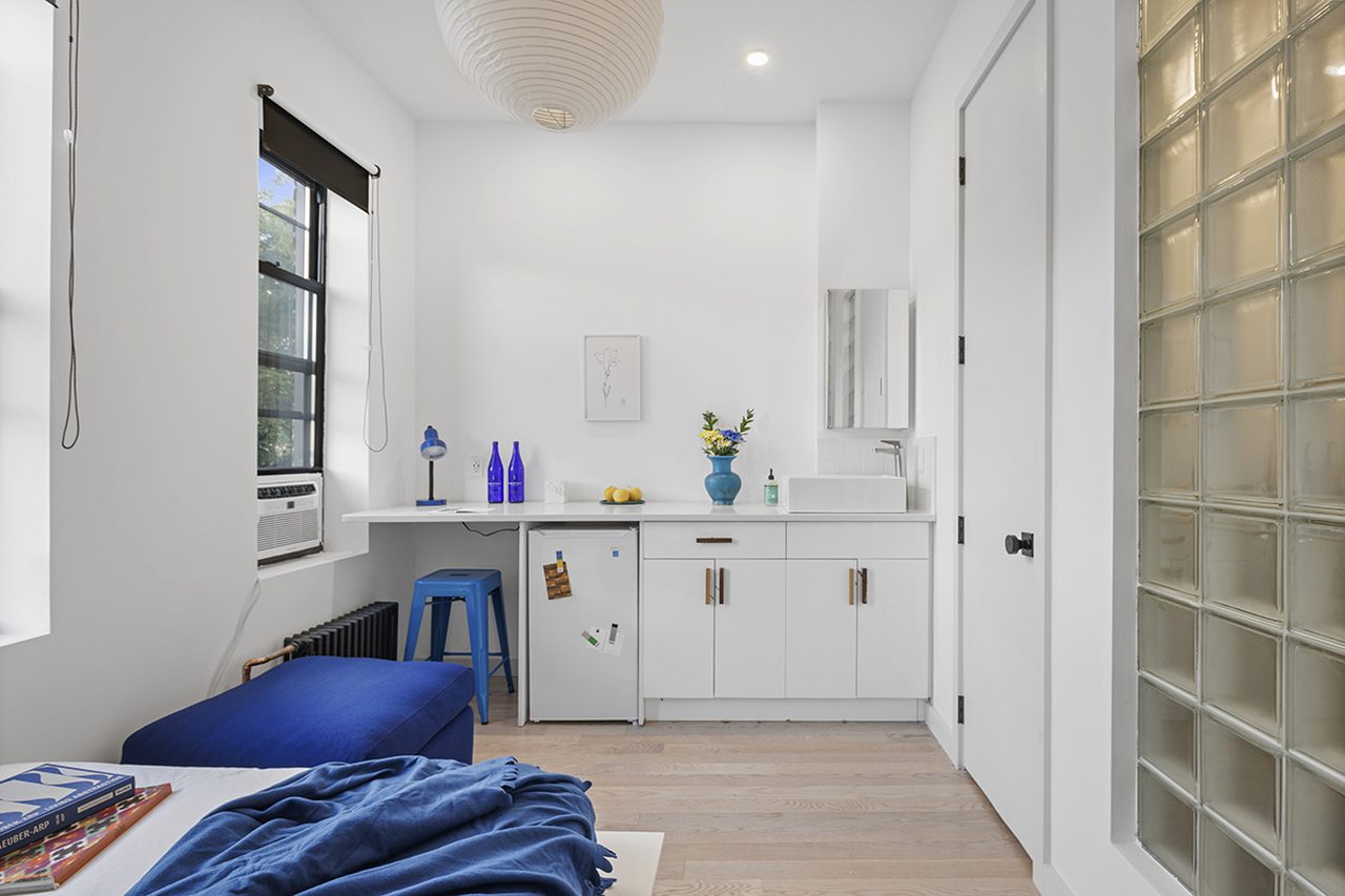 a room in Ridgewood photo 2