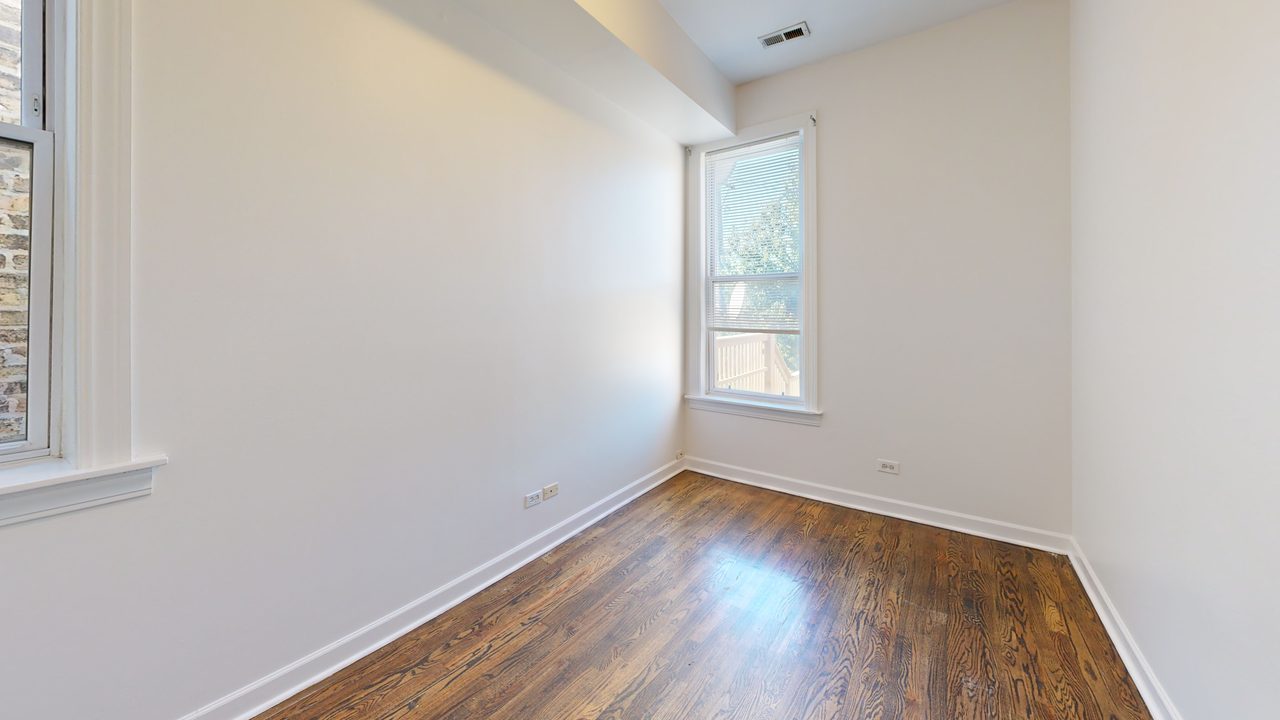 a room in Near West Side photo 2