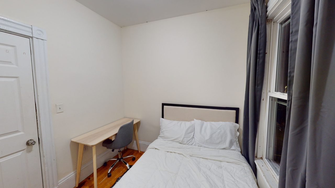 a room in Mission Hill photo 2