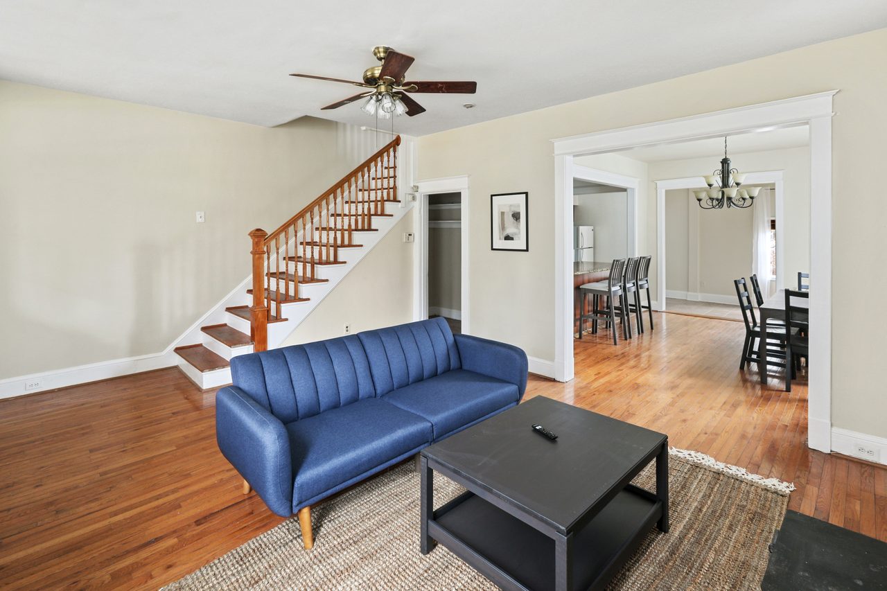 a room in Northeast Washington photo 4