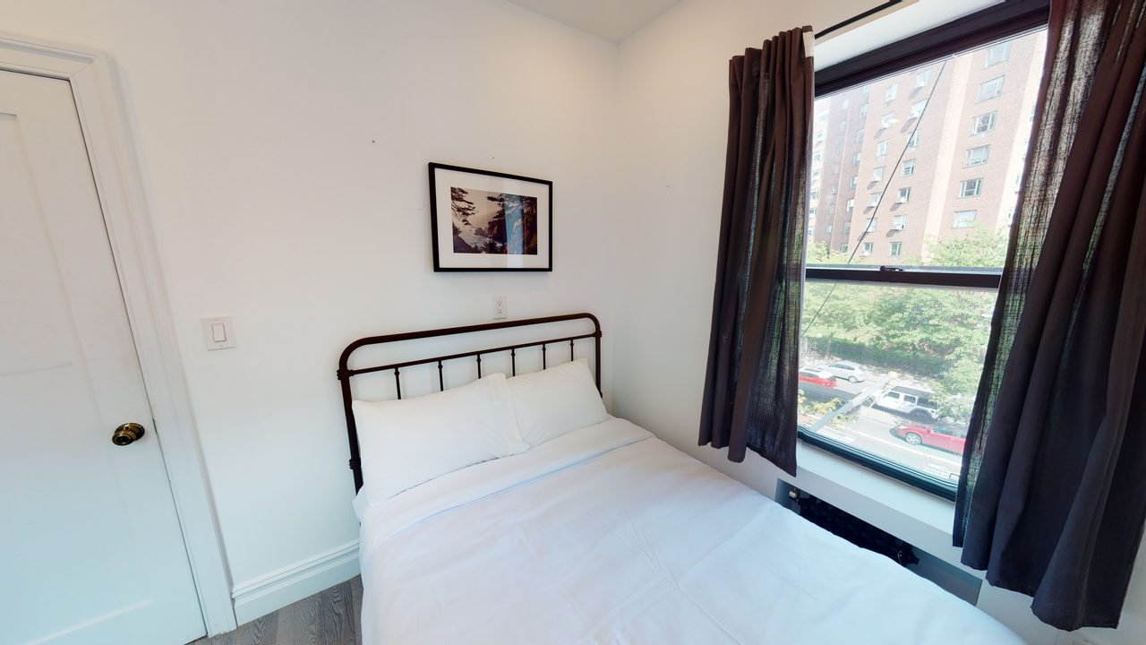 a room in Flatiron District photo 2