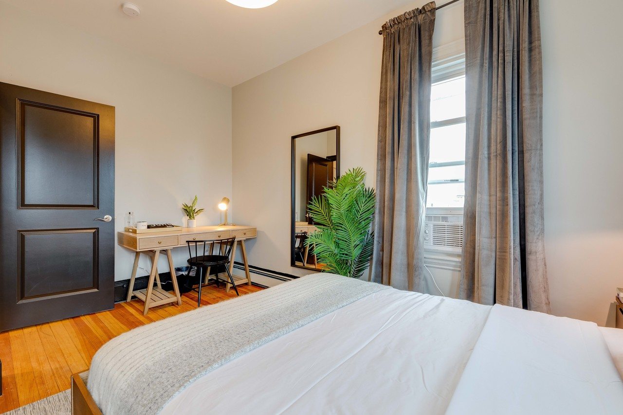 a room in Dorchester photo 2
