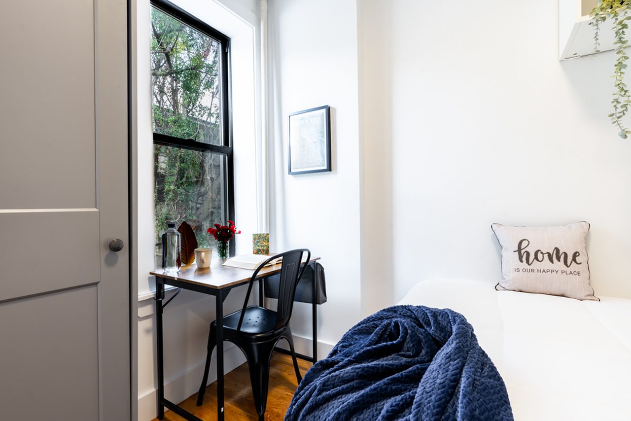 a room in Ridgewood photo 4