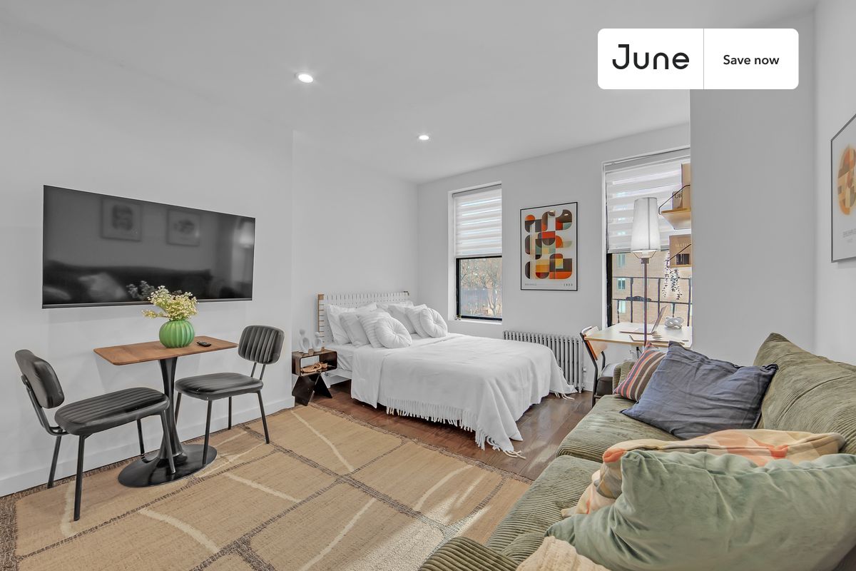 a room in East Village photo 2