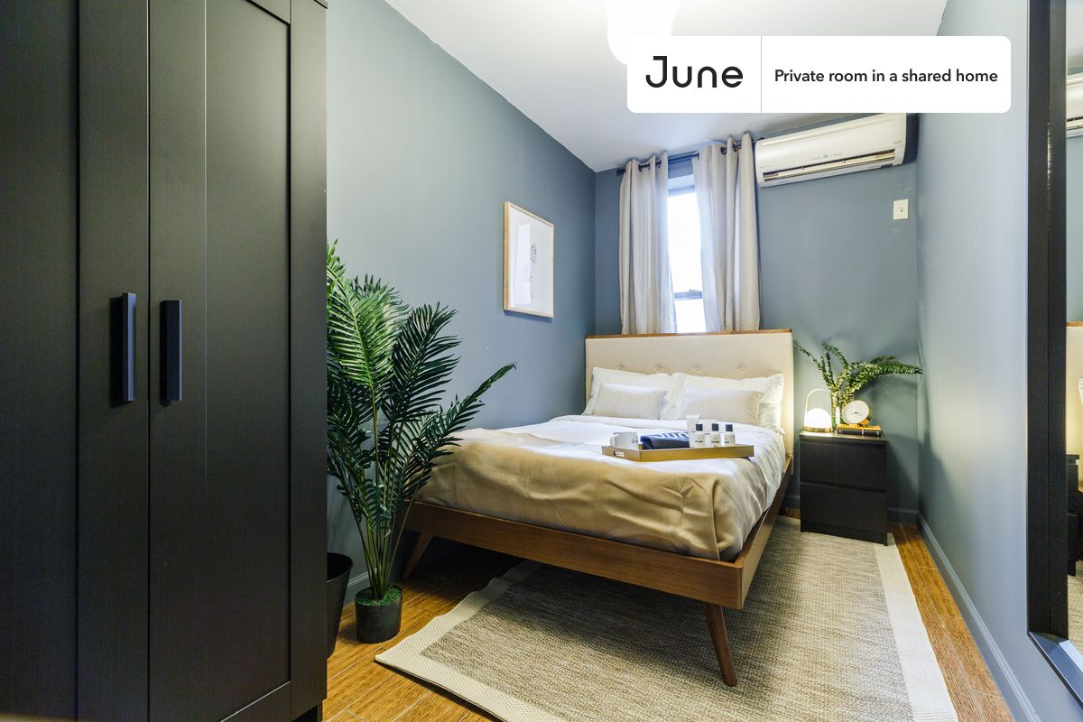 a room in Lower East Side