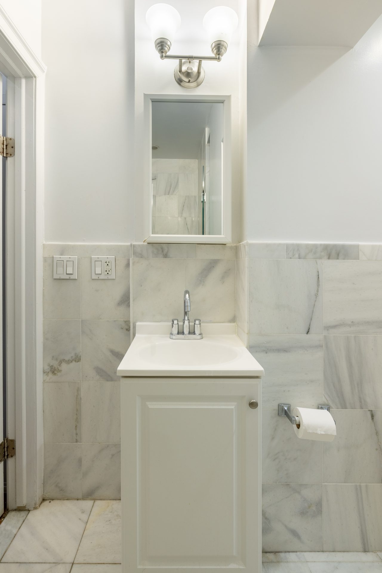 a room in Hell's Kitchen photo 7