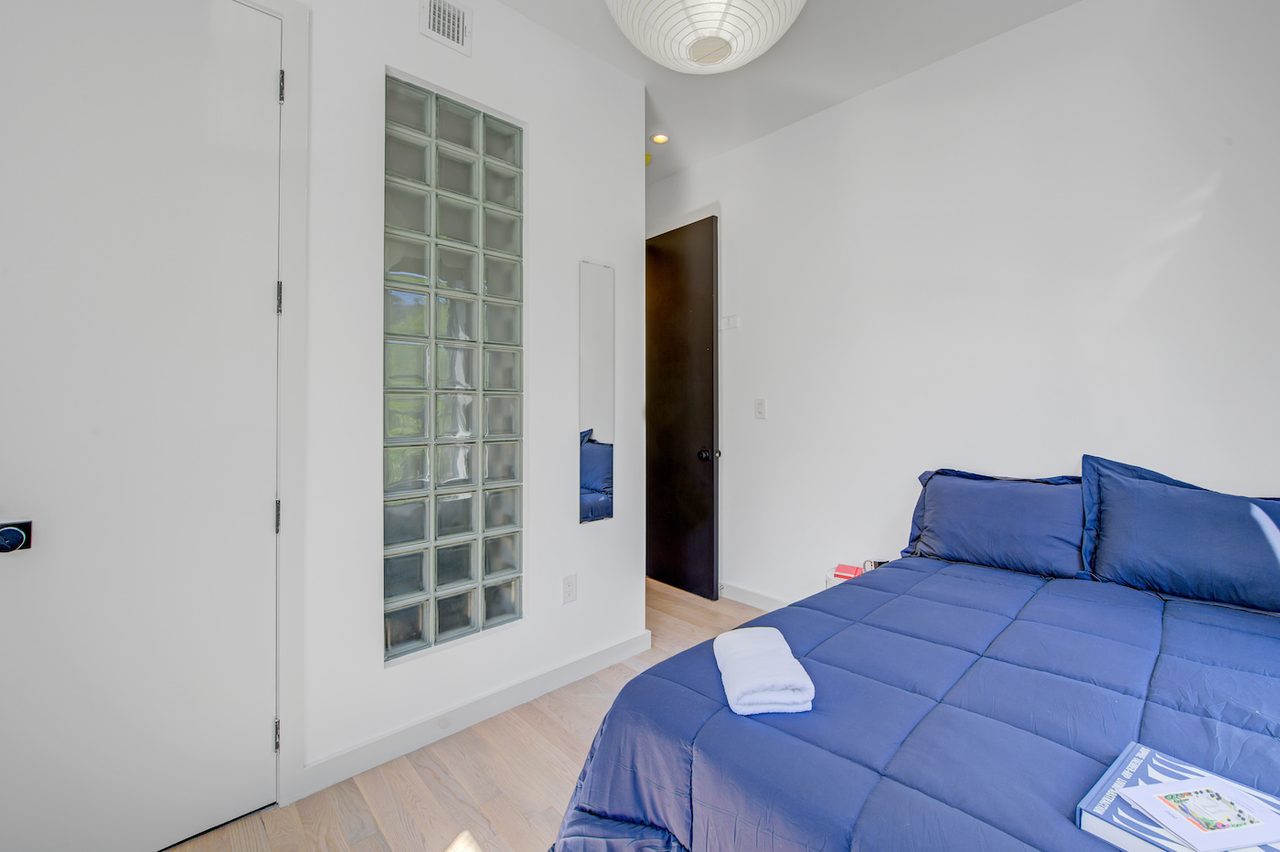 a room in Bushwick photo 2