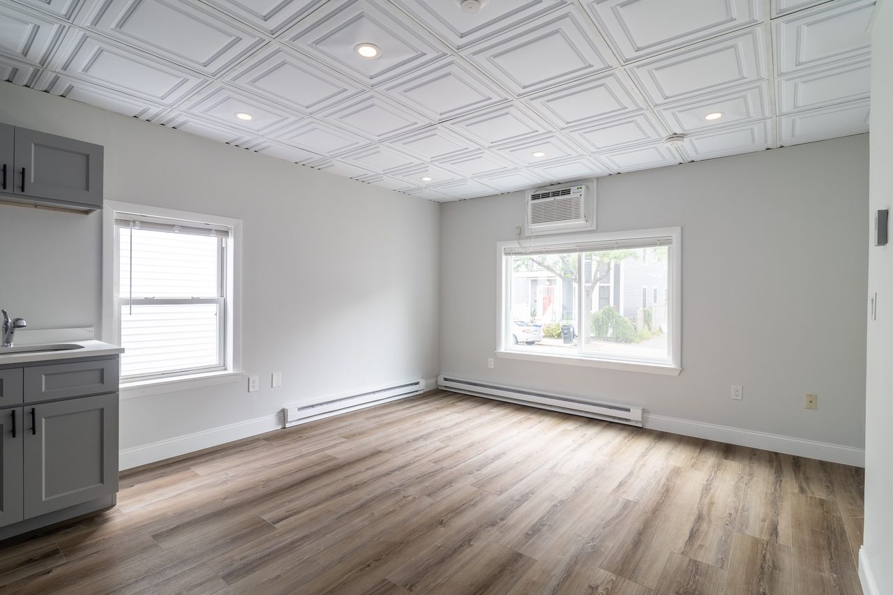 a room in East Somerville photo 5