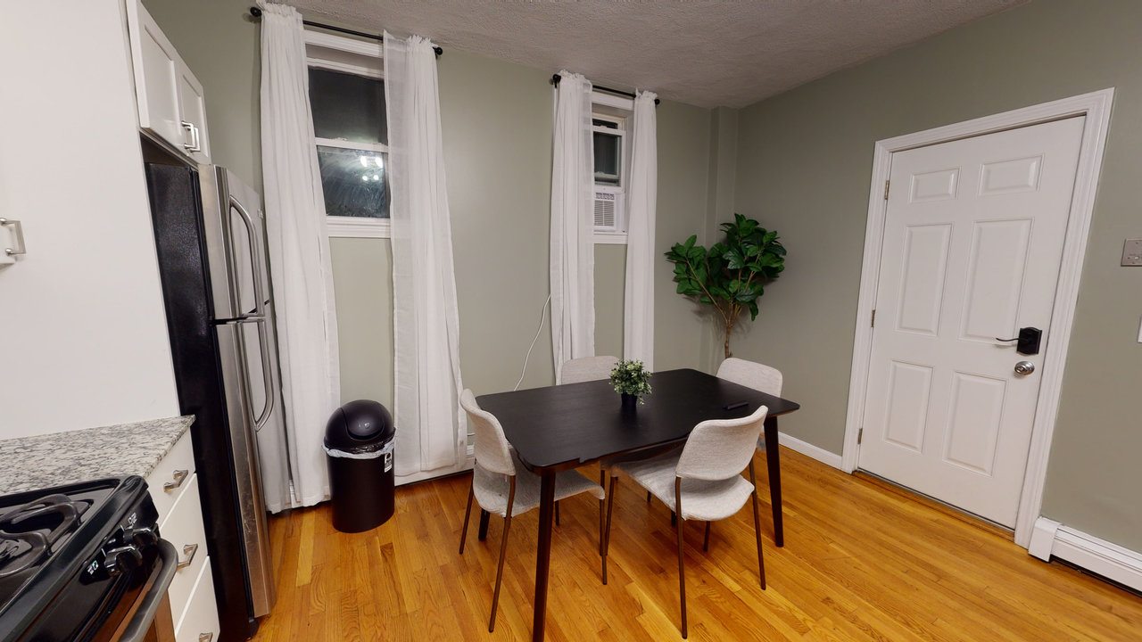 a room in North End photo 9
