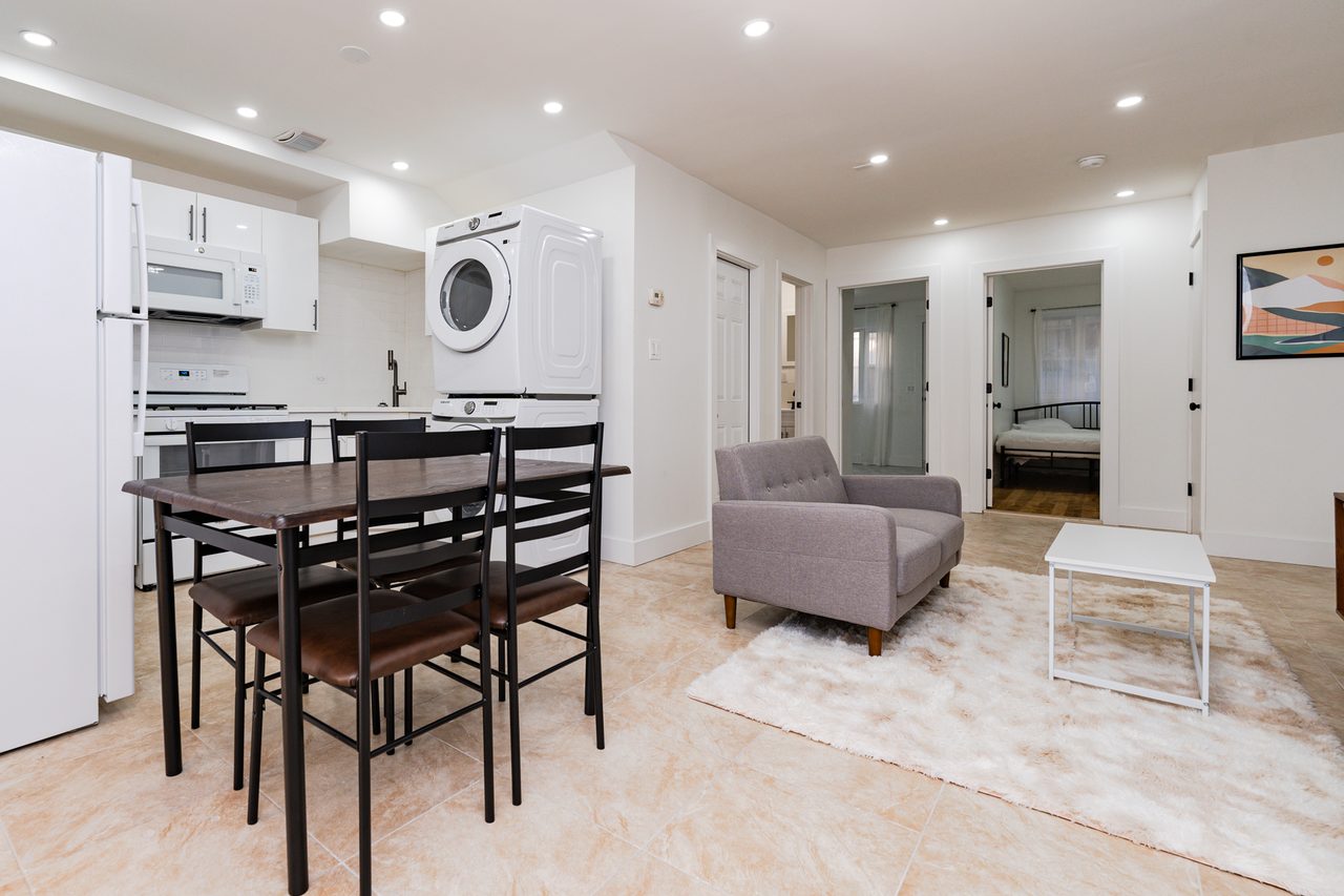 a room in Bedford-Stuyvesant photo 7