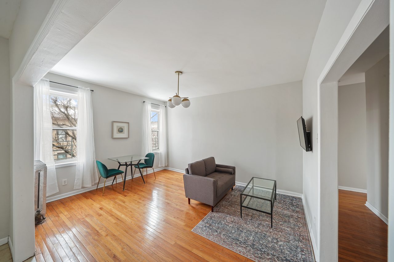 a room in Flatbush photo 5