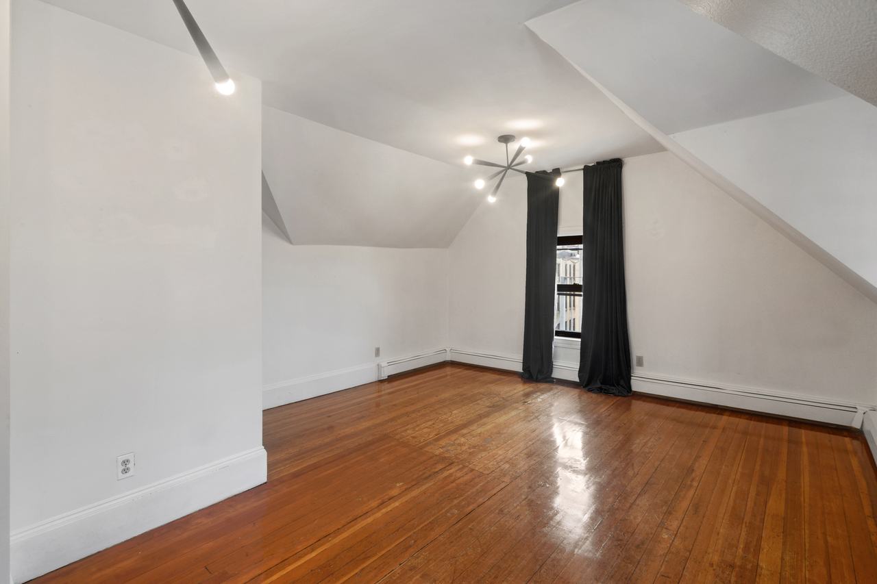 a room in St. Elizabeth's photo 3