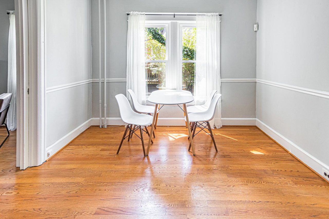 a room in Northeast Washington photo 9