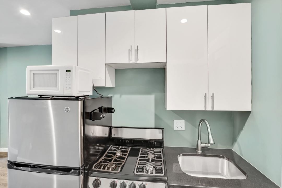 a room in East Village photo 4
