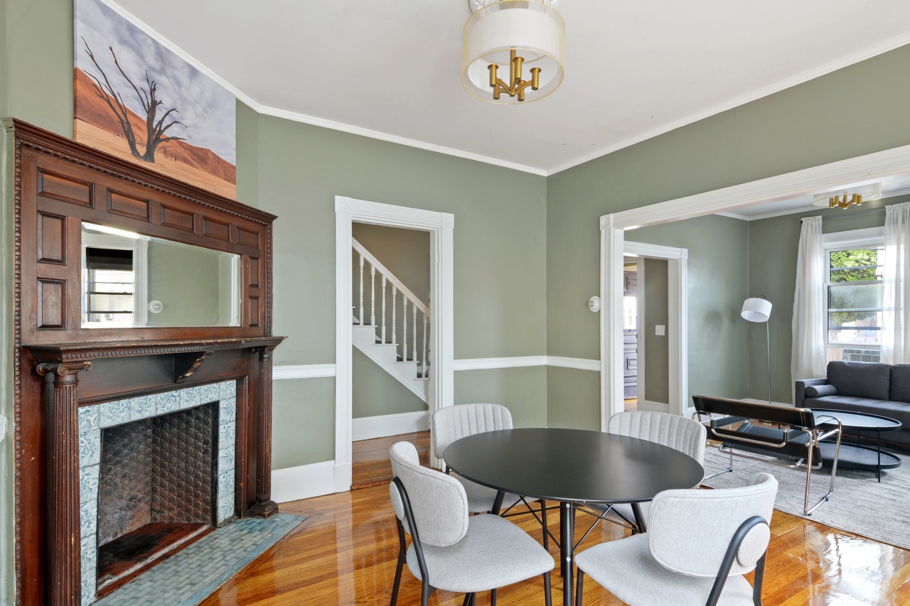 a room in Allston photo 6
