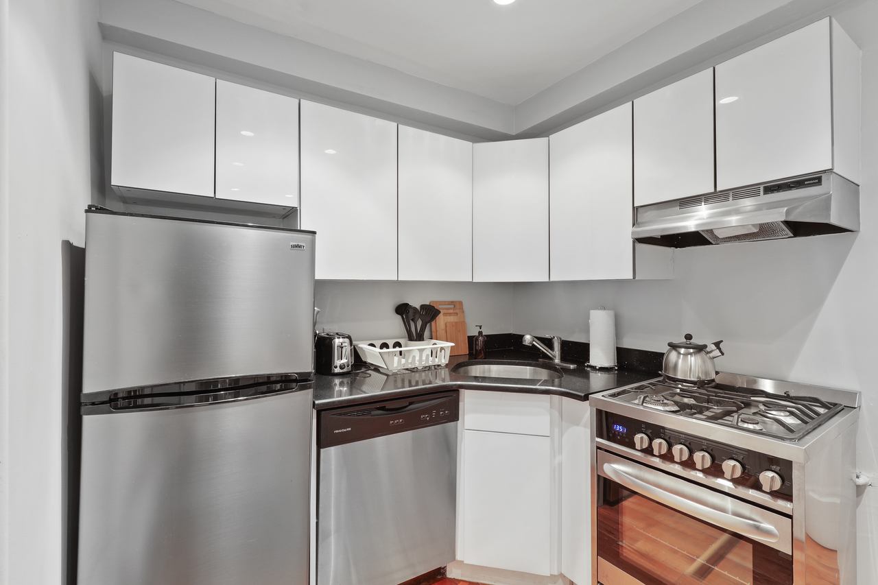 a room in Flatiron District photo 7