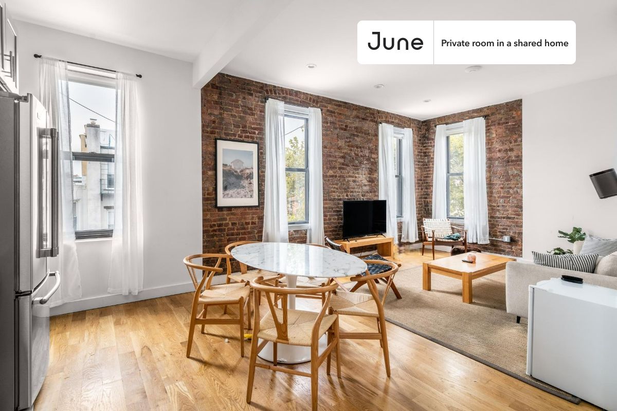 a room in Ridgewood photo 6