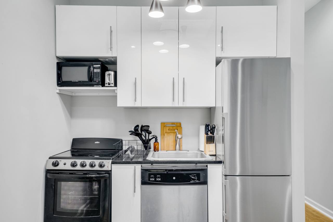 a room in Upper East Side photo 9