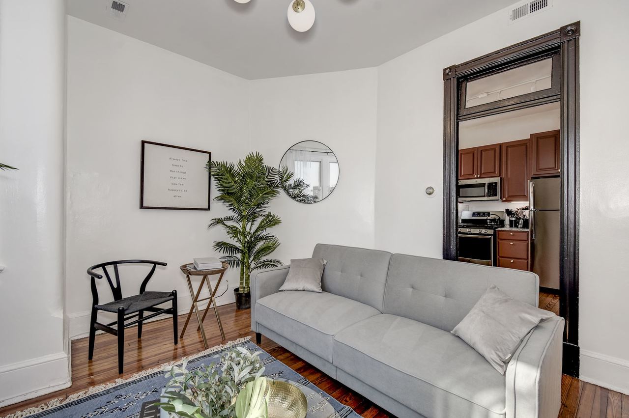 a room in Capitol Hill photo 7