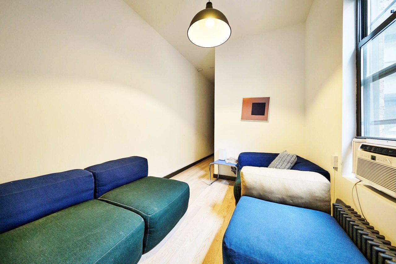 a room in Ridgewood photo 8