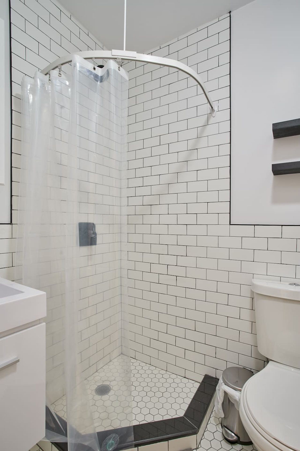 a room in Bedford-Stuyvesant photo 2