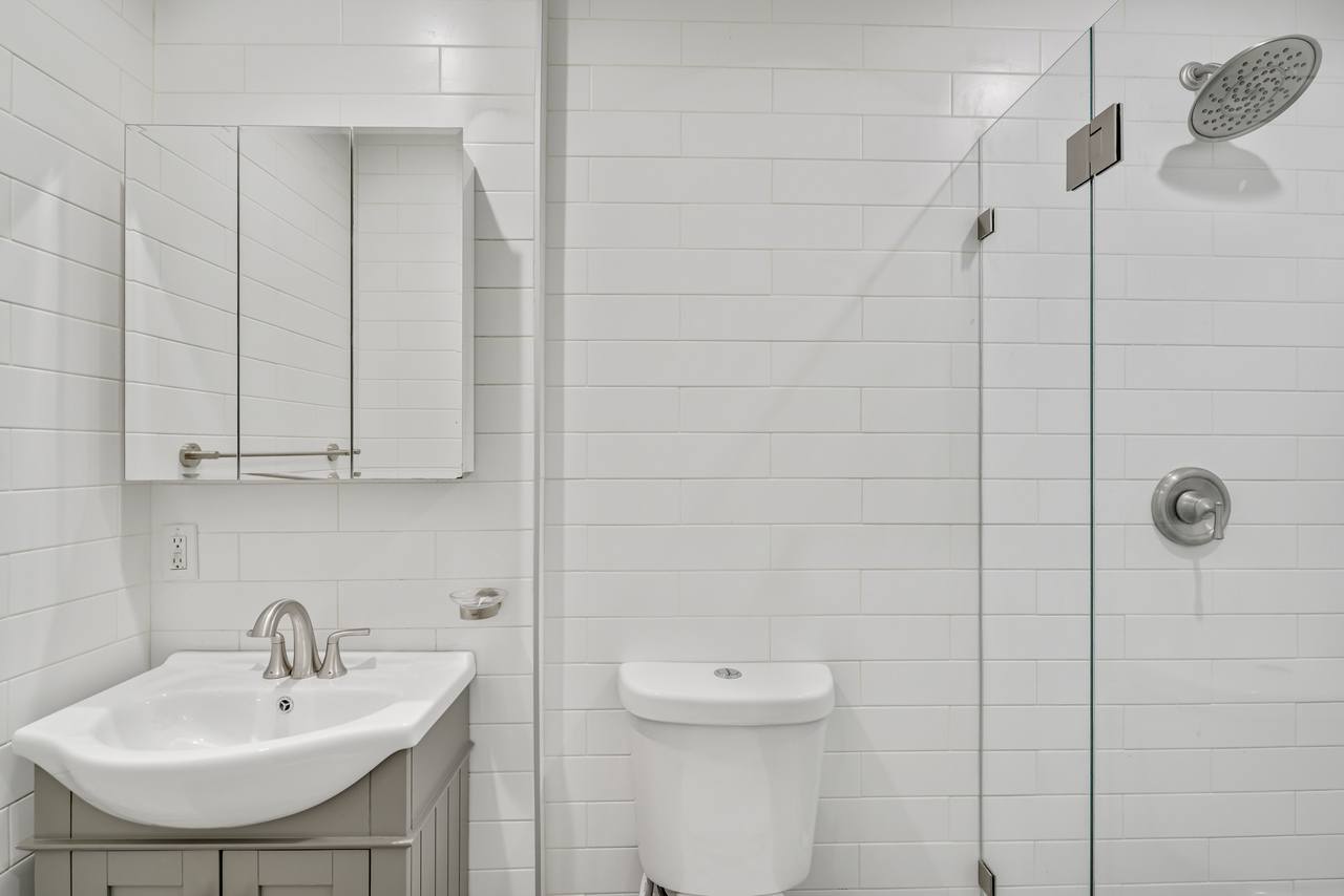 a room in East Harlem photo 5