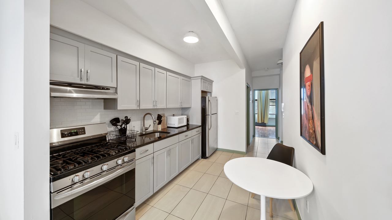 a room in East Harlem photo 7