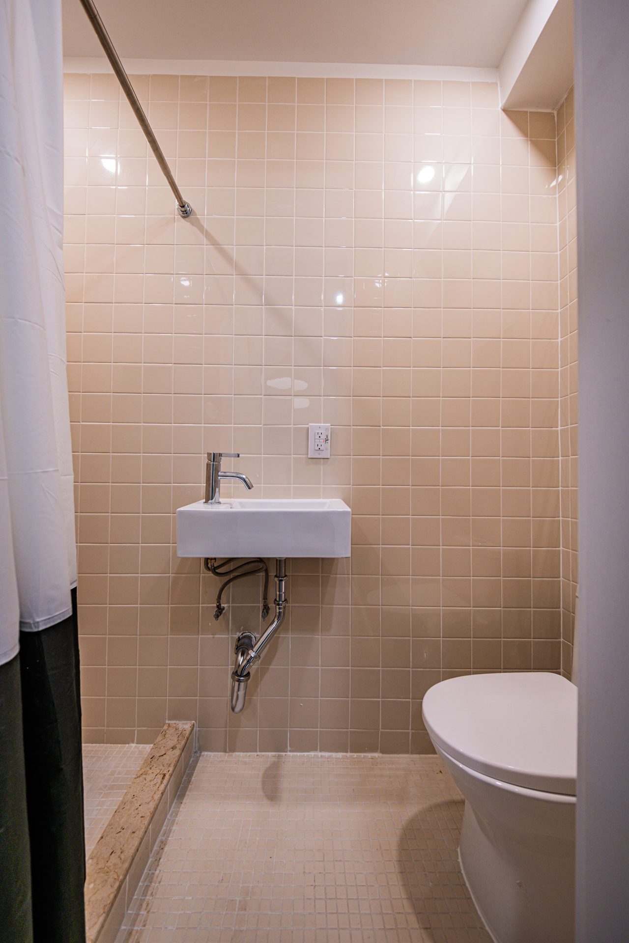 a room in Flatbush photo 4