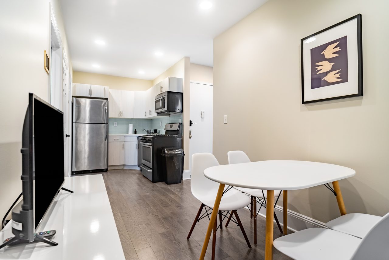a room in Flatiron District photo 6