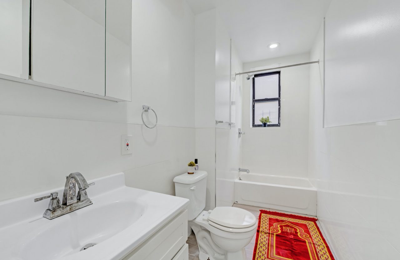 a room in Kensington photo 9