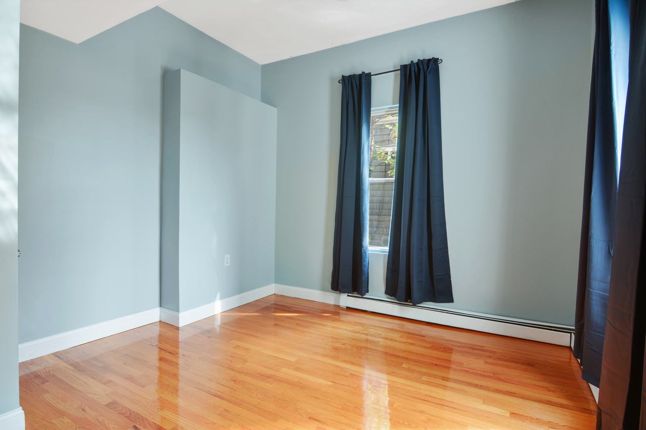 a room in Allston photo 2