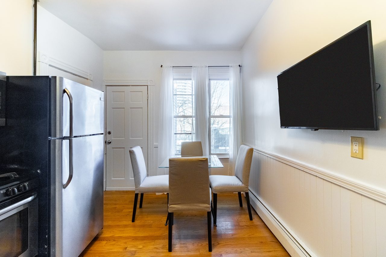 a room in Jamaica Plain photo 5