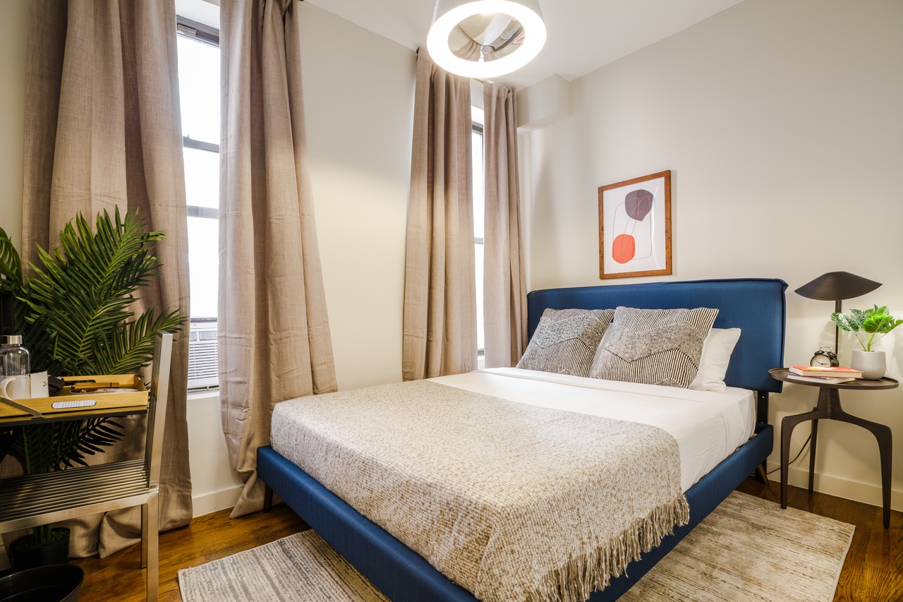a room in Lower East Side photo 6