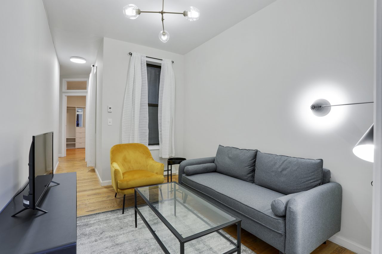 a room in Morningside Heights photo 4