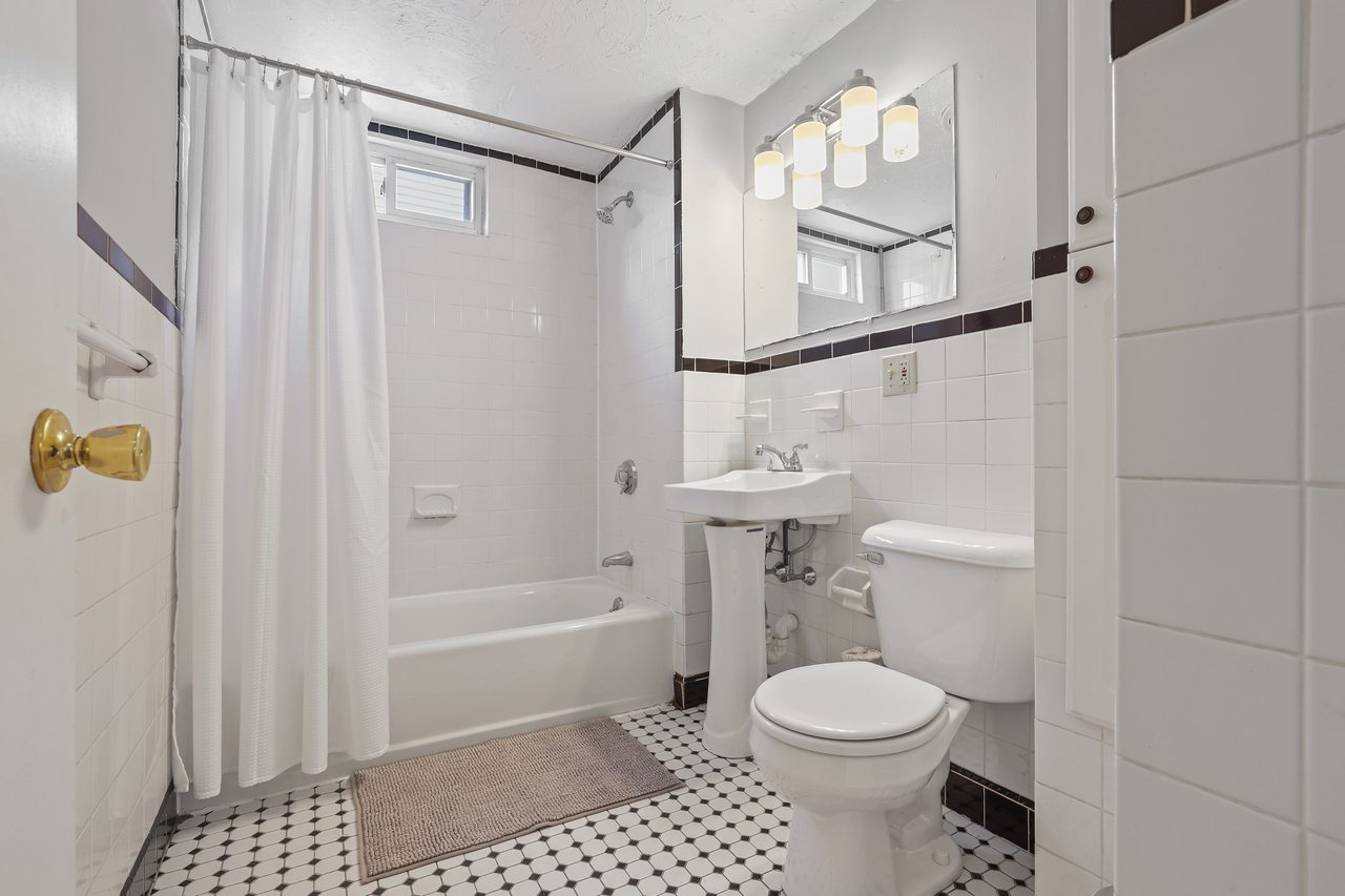 a room in Oak Square photo 7