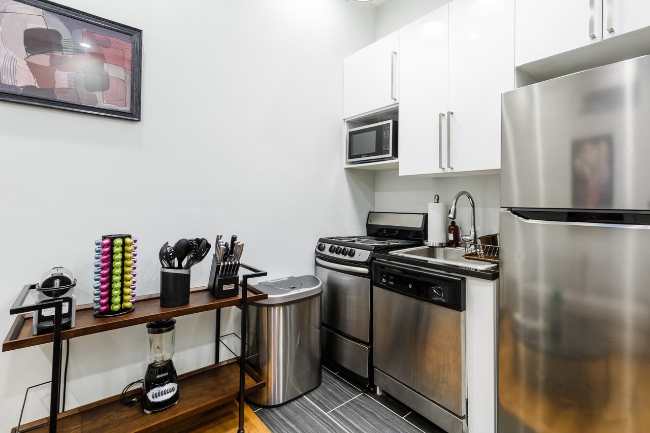 a room in Upper East Side photo 5
