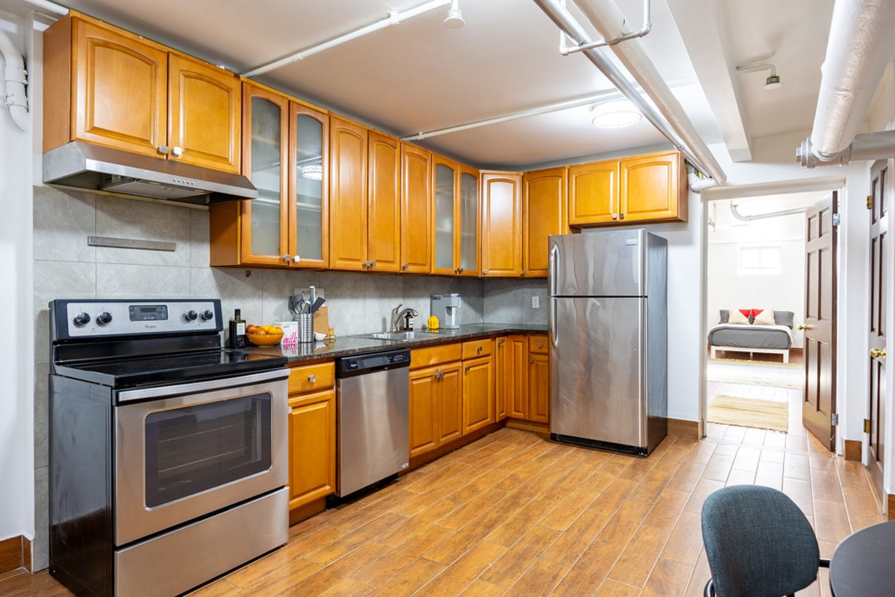 a room in Central Park North photo 6