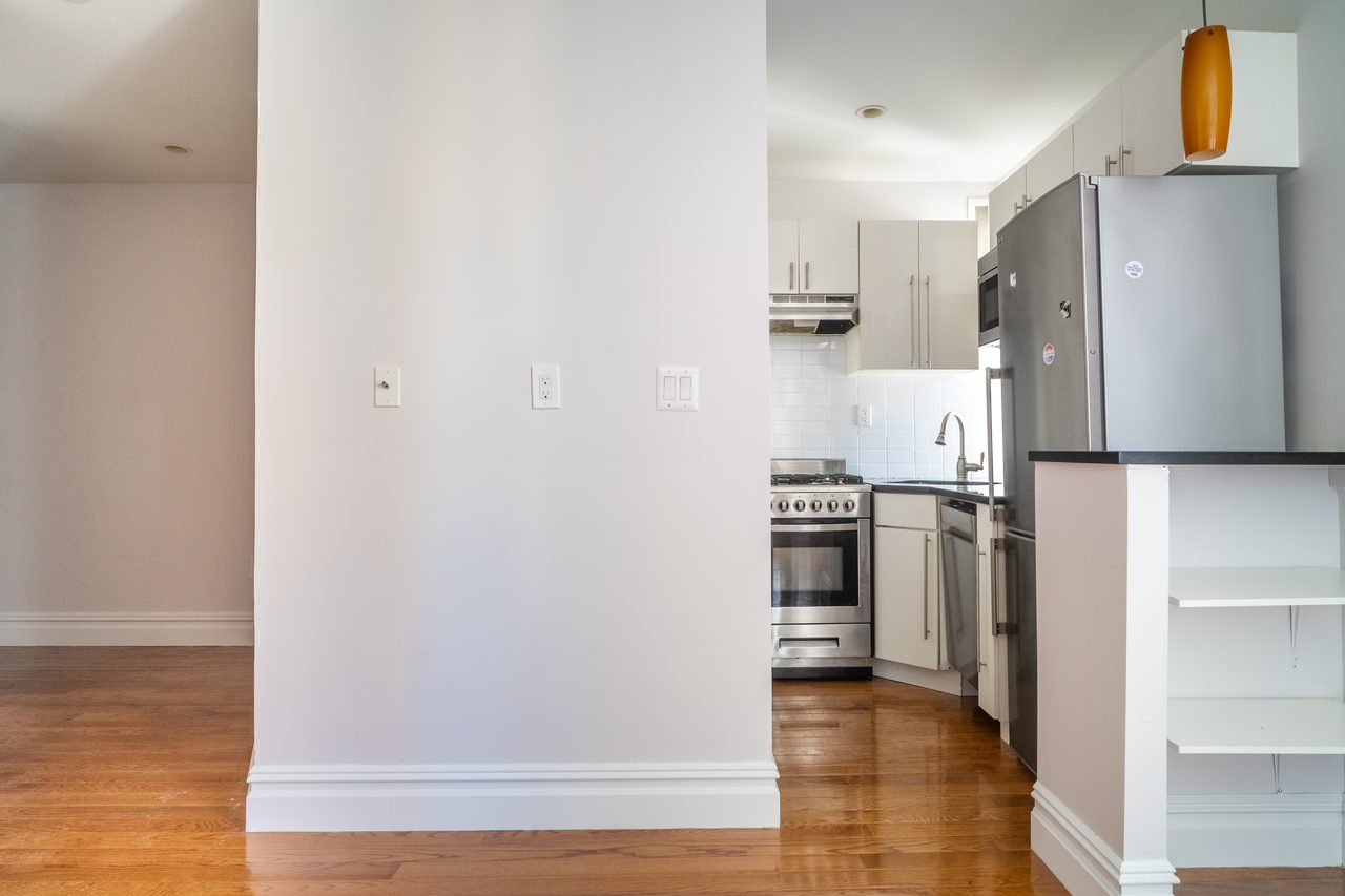 a room in East Village photo 5