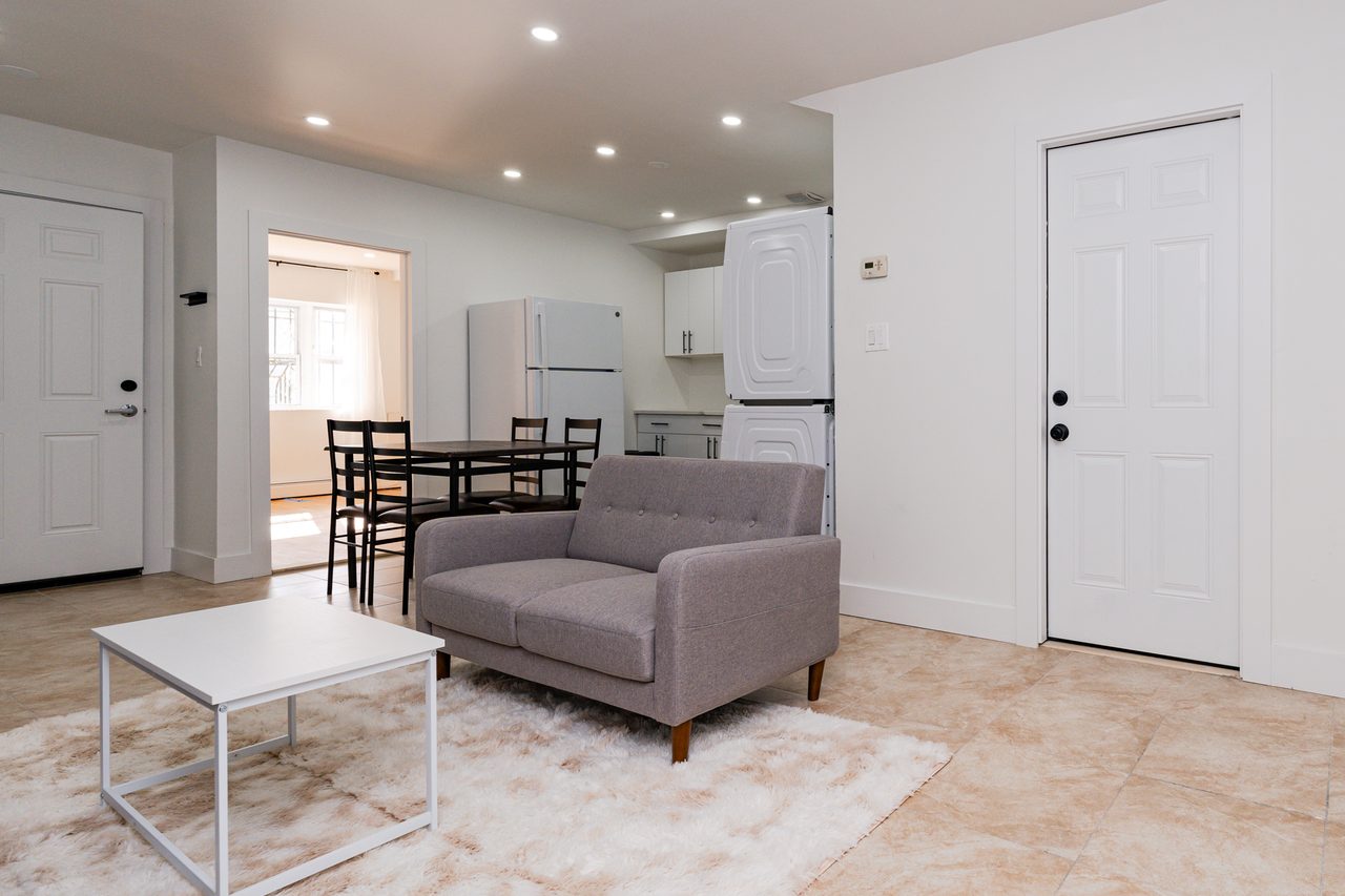 a room in Bedford-Stuyvesant photo 9