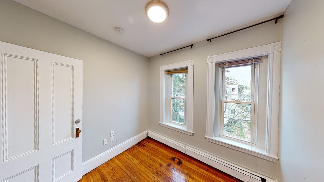a room in Lower Allston photo 2
