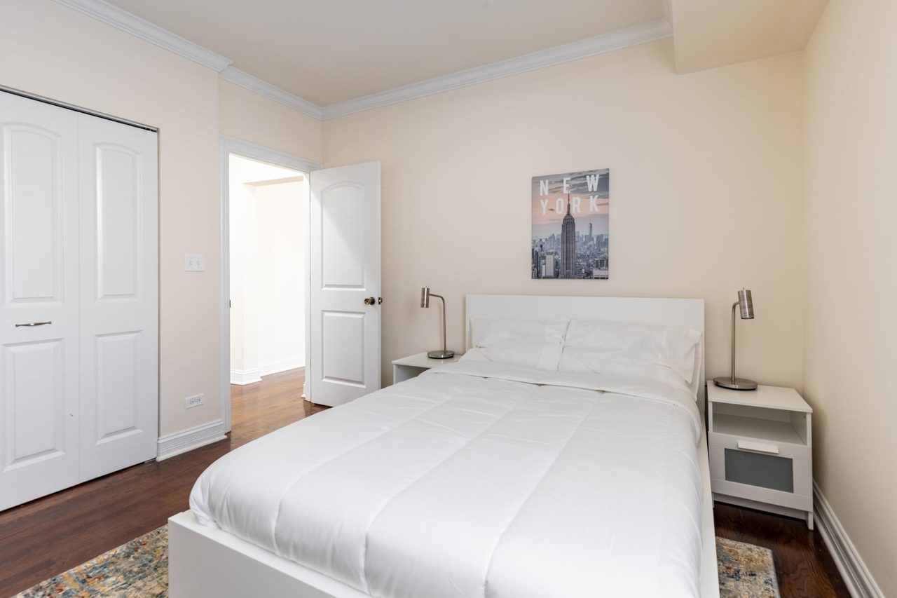 a room in Irving Park