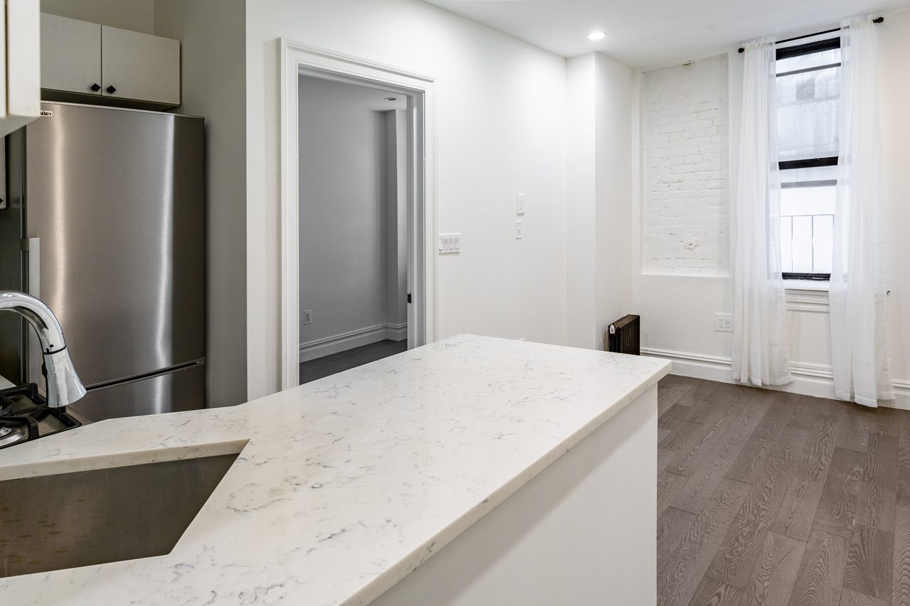 a room in East Village photo 2
