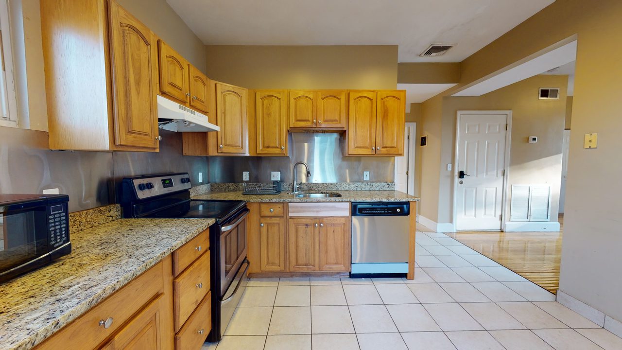 a room in Allston photo 8