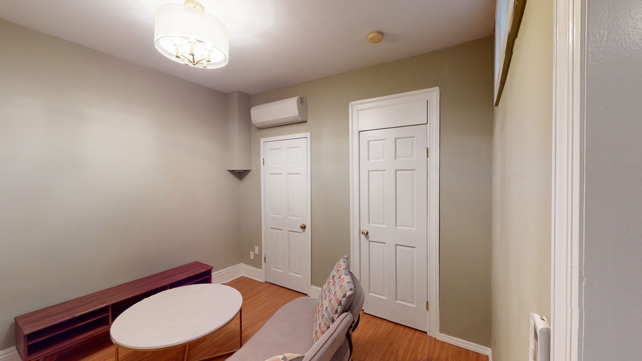 a room in Sunset Park photo 4