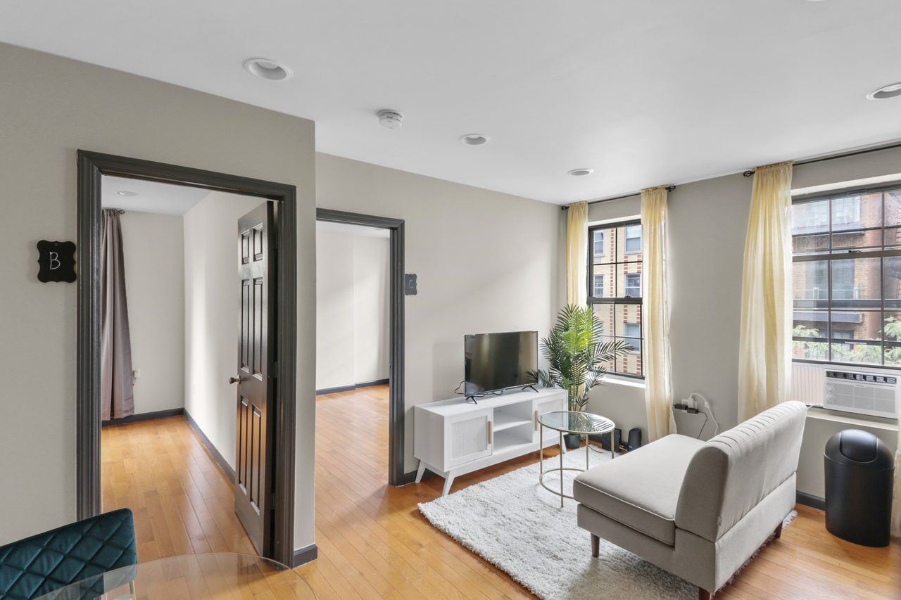 a room in East Village photo 5